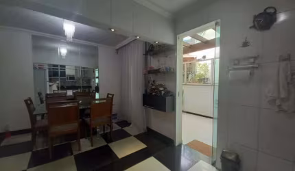 Venda de Casa Geminada em Belo Horizonte-MG, bairro Boa Vista