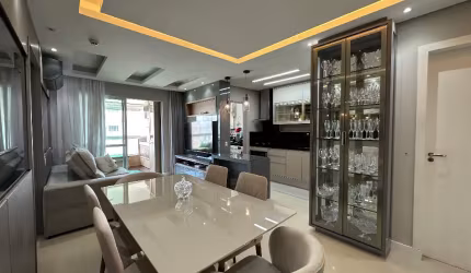 Lindo apartamento no Estreito condomínio Clube