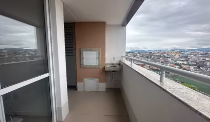Apartamento em condomínio clube