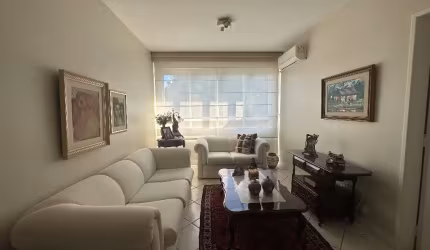 Apartamento em Coqueiros