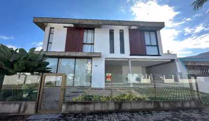 Linda casa no Parque São Jorge