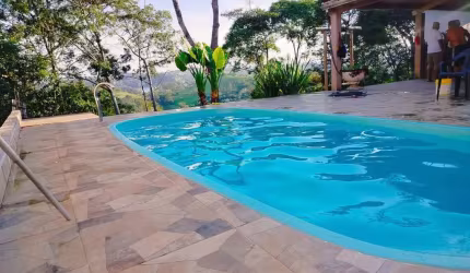 Chácara para Venda em Igaratá, Parque Alpina, 2 dormitórios, 1 banheiro, 4 vagas