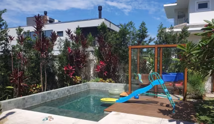 Casa de condomínio para venda 303m² com 4 dorm - Rio Tavares - Florianópolis / SC