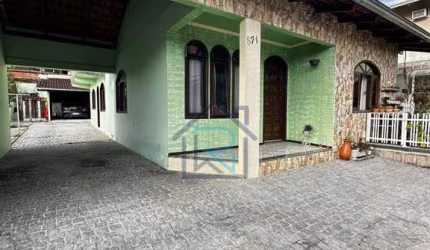 Sobrado no  Petrópolis