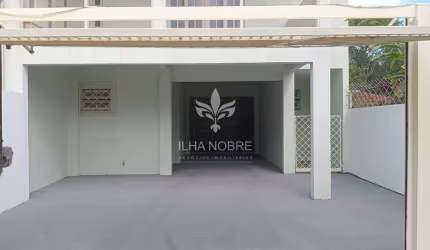 Casa com 2 quartos para alugar na Servidão Vassourinha, 210, Rio Tavares, Florianópolis por R$ 4.600