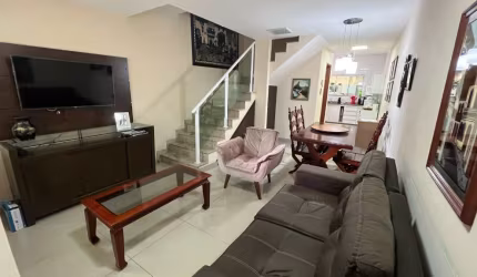Casa Duplex no Miramar