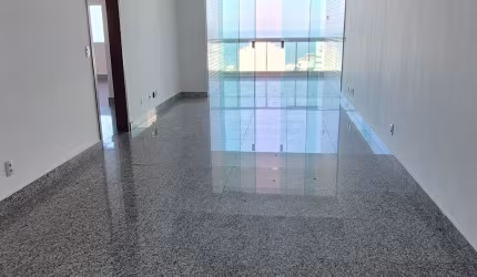 APARTAMENTO COM VISTA PARA O MAR