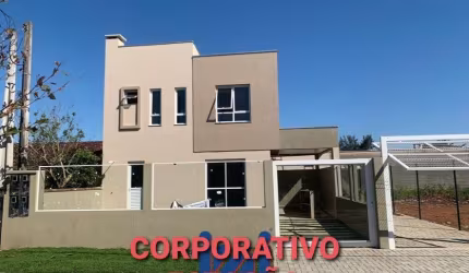 Lindos sobrados a 200 metros da praia