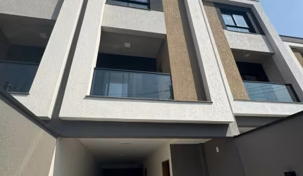 Sobrado Com 3 Vagas de Carro
