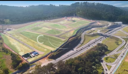 Excelente Lote em Condomínio Fechado em Cotia ao lado da Rodovia Raposo Tavares