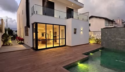 Linda Casa pra Venda Condomínio Bougainvillee em Peruibe