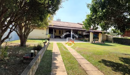 Chácara com 2 dormitórios (01 Suíte) à venda, 1500 m² por R$ 780.000 - Condomínio Fechado Pinhal - Piracaia/SP