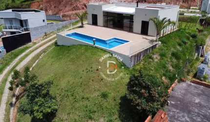 Chácara com 3 dormitórios à venda, 2000 m² por R$ 950.000,00 - Jardim Estância Brasil - Atibaia/SP