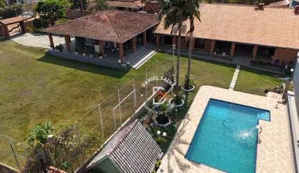 Chácara com 4 dormitórios (3 suítes) à venda, 2000 m² por R$ 1.795.000 - Condomínio Santa Maria do Laranjal - Atibaia/SP