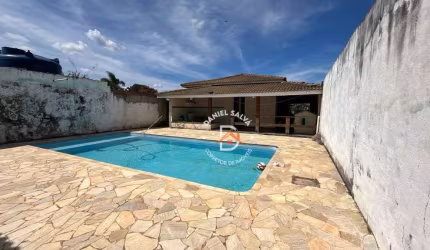 Casa com 3 dormitórios à venda, 220 m² por R$ 690.000,00 - Estância San Remo - Atibaia/SP