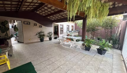 Casa com 3 dormitórios (01 suíte)  à venda, 150 m² por R$ 699.000 - Vila Petrópolis - Atibaia/SP