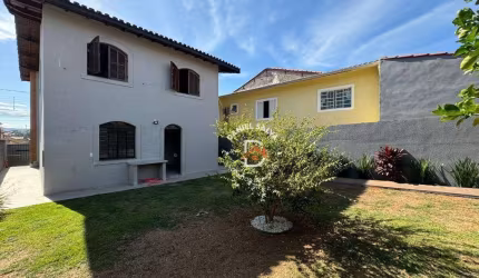 Casa com 3 dormitórios à venda (1 Suíte), 190 m² por R$ 589.000 - Jardim das Cerejeiras - Atibaia/SP