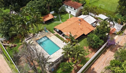 Chácara com 3 dormitórios (01 suíte)  suíte à venda, 2000 m² por R$ 1.249.000 - Jardim Estância Brasil - Atibaia/SP