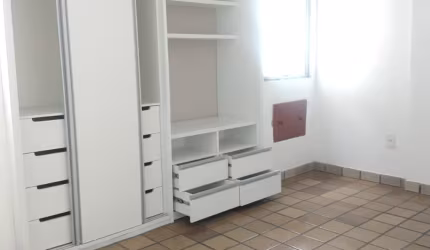 Apartamento amplo com 3 quartos na Torre