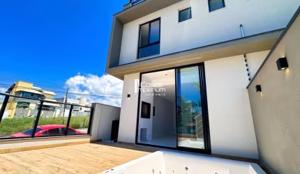 Casa Triplex Exclusivo com 3 Suítes, 02 vagas e Spa em Balneário Camboriú