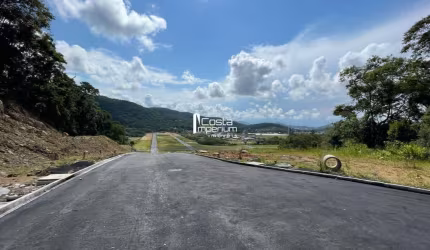 Terreno à venda no bairro Bairro Rio Pequeno em Camboriú/SC