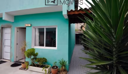 Casa 2 Quartos com Armários em Condomínio fechado próximo ao Centro de Itapevi