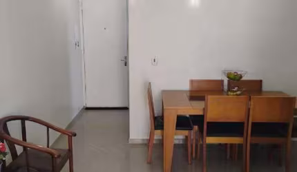 Apartamento à venda na Vila Carmosina