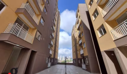 Apartamento à venda - Vila Carmosina - 262.500,00