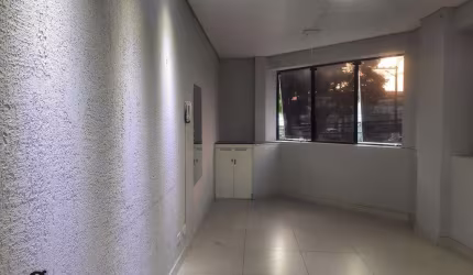 Sala para aluguel - Parque Sonia - 900,00