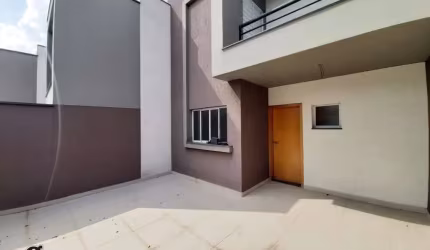 Sobrado à venda - Jardim das Oliveiras - 400.000,00