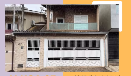 Excelente sobrado para alugar por 5 mil em Portais II, Cajamar/SP, 3 dorms, 1 suíte, 2 vagas, possui móveis e alguns eletrodomésticos e muito mais.