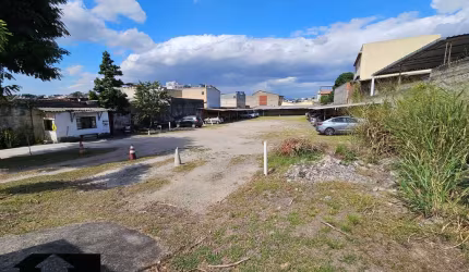 Terreno de 2.500m² a venda no Centro de Nilópolis.