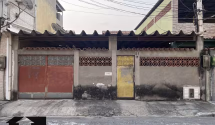 Casa de 2 Quartos em Terreno Amplo à Venda em Cosmorama, Mesquita/RJ