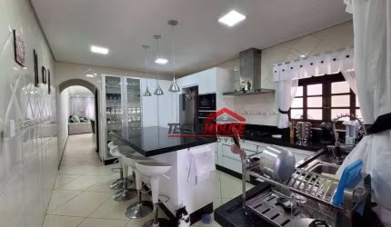 Casa com 3 dormitórios à venda, 259 m² por R$ 680.000,00 - Parque Continental - Guarulhos/SP