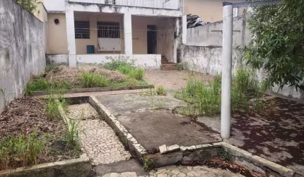 Terreno com 483 metros no Jaguaré.