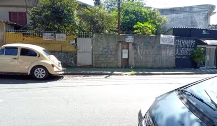 Casa a venda com terreno 33 metros de frente
