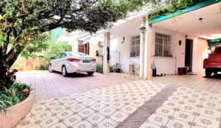 Maravilhosa casa terrea a venda no Alto da Lapa