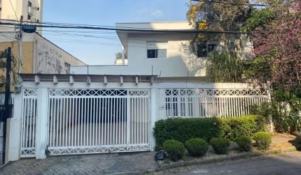 Sobrado de 3 suítes com piscina na Vila São Francisco em São Paulo