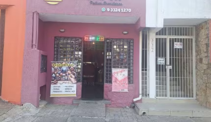 Sobrado Comercial à Venda no Parque Continental, São Paulo: 1 Banheiro, 2 Copas, e 8 Salas