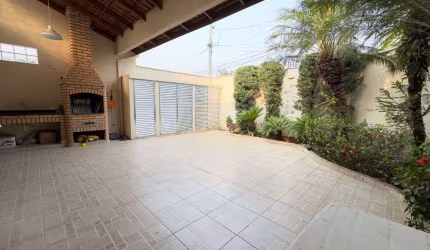 Casa à venda no Parque Continental, Osasco | 3 dorms, suíte, churrasqueira e ar condicionado
