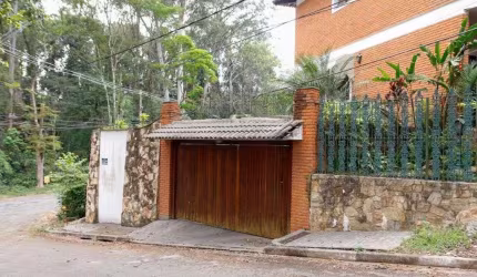 Sobrado de Luxo com 4 suítes e piscina no bairro Adalgisa em Osasco