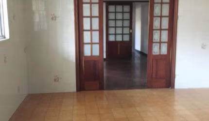 Casa à venda com 3 dormitórios e área de lazer completa na Bela Vista, Osasco
