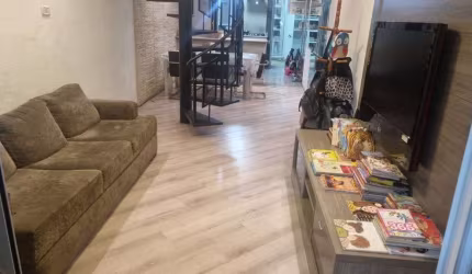 Sobrado à venda no Rio Pequeno, São Paulo - 3 dormitórios, suíte, churrasqueira e jacuzzi