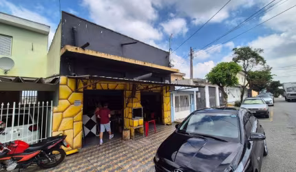 Sobrado à venda no Jardim das Flores, Osasco: 2 dormitórios e Armazém.