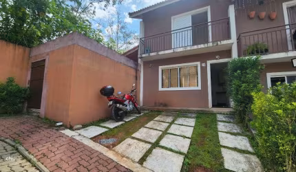 Casa à venda em Cotia - Condomínio com 2 dormitórios e móveis planejados!