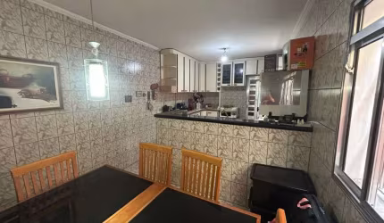 Casa à venda em Umuarama, Osasco - 3 dormitórios, suíte, 2 vagas