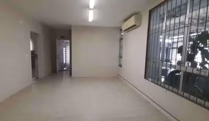 Sobrado em excelente Ponto Comercial da Campesina