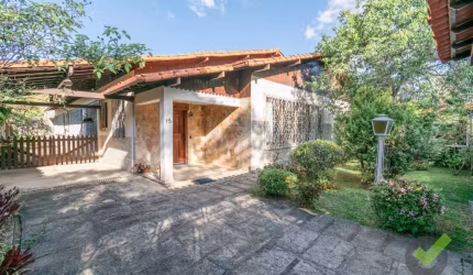 Magnífica casa à venda no Parque São Clemente - Nova Friburgo