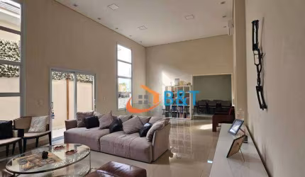 Casa com 3 dormitórios à venda, 256 m² por R$ 1.680.000,00 - Condomínio Villagio di Napoli - Valinhos/SP