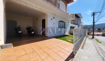 Casa com 3 quartos à venda no Santa Ângela, Poços de Caldas  por R$ 600.000